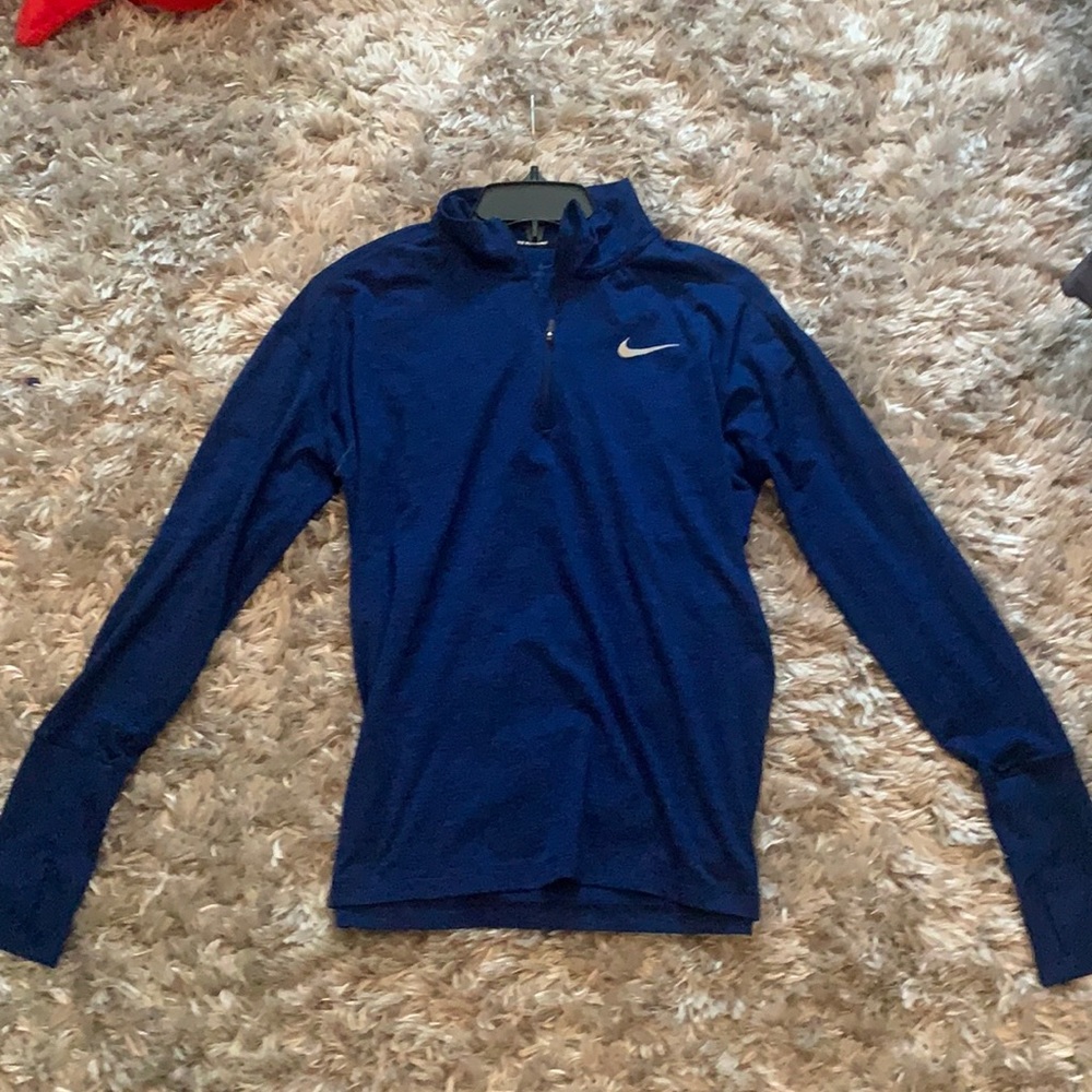 NIKE woman’s Dri fit element 1/2 zip up